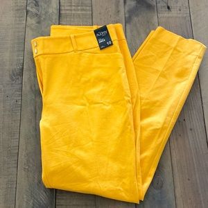 NWT! NY&Co Audrey Yellow Slim Leg Curvy Dress Pant SZ 10